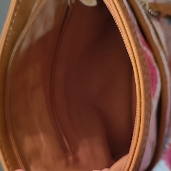 Spring Crossbody Purse Bundle (3) - Picture 3 of 15